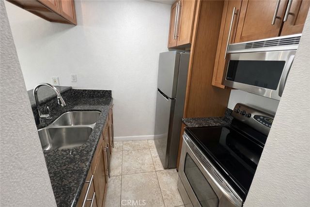 630 The Village 302, Redondo Beach, CA 90277