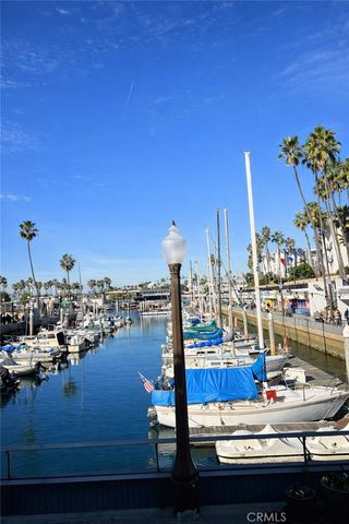 630 The Village 302, Redondo Beach, CA 90277