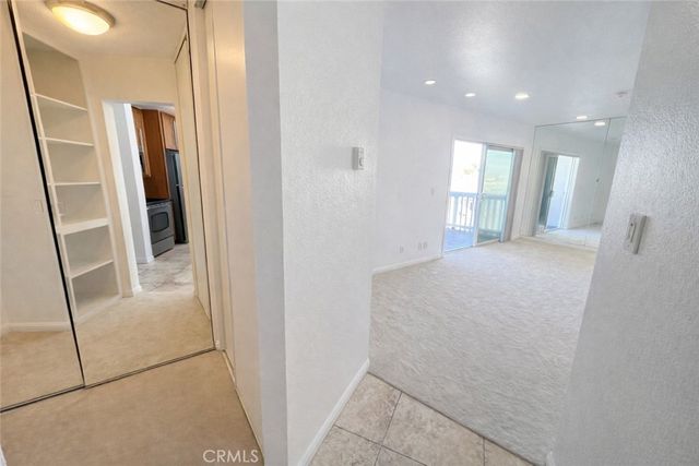 630 The Village 302, Redondo Beach, CA 90277