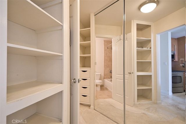 630 The Village 302, Redondo Beach, CA 90277