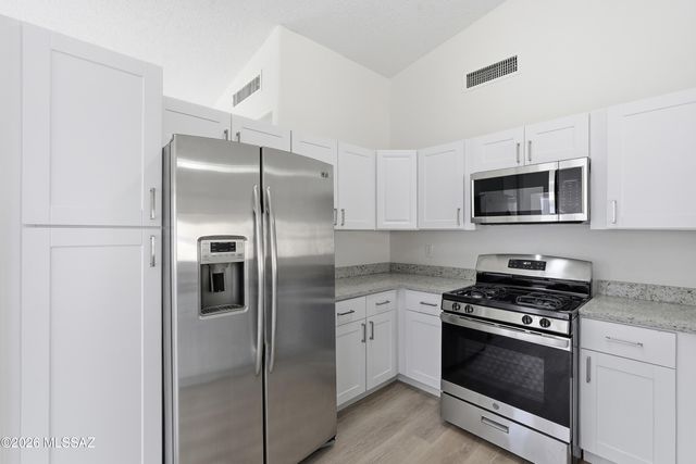 1724 W Sauvignon Drive, Tucson, AZ 85746
