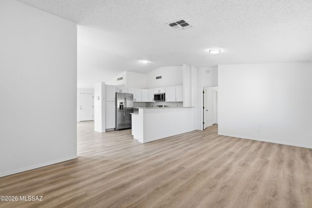 1724 W Sauvignon Drive, Tucson, AZ 85746