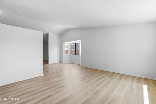 1724 W Sauvignon Drive, Tucson, AZ 85746