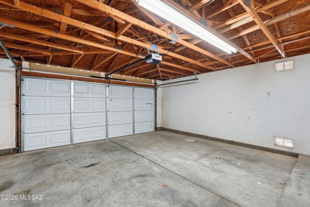 1724 W Sauvignon Drive, Tucson, AZ 85746
