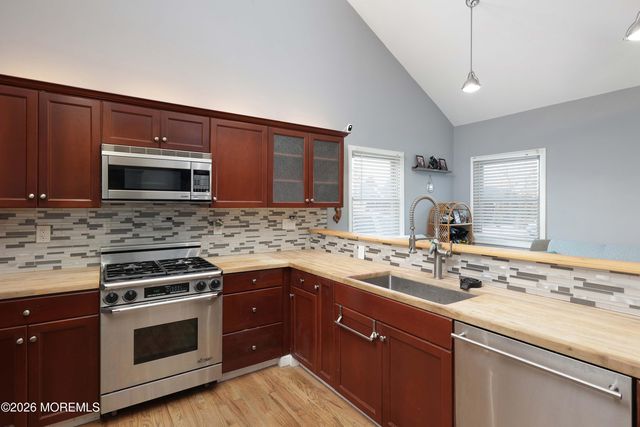 24 W Point Pleasant Avenue, Ocean Gate, NJ 08740