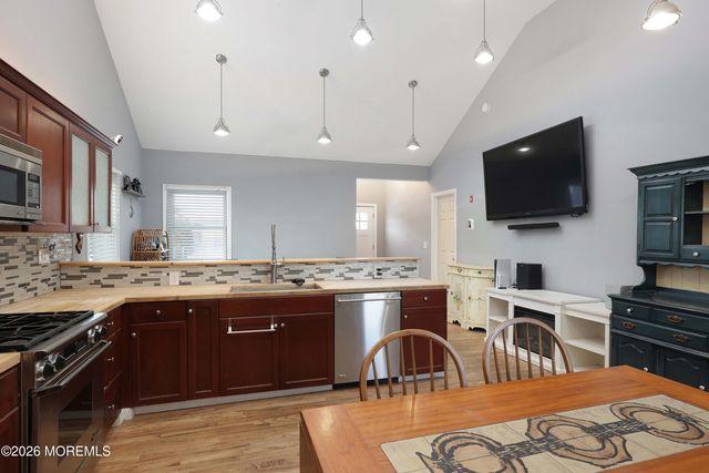 24 W Point Pleasant Avenue, Ocean Gate, NJ 08740