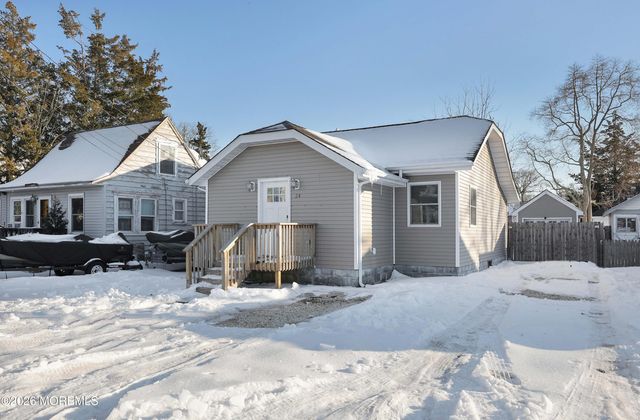 24 W Point Pleasant Avenue, Ocean Gate, NJ 08740