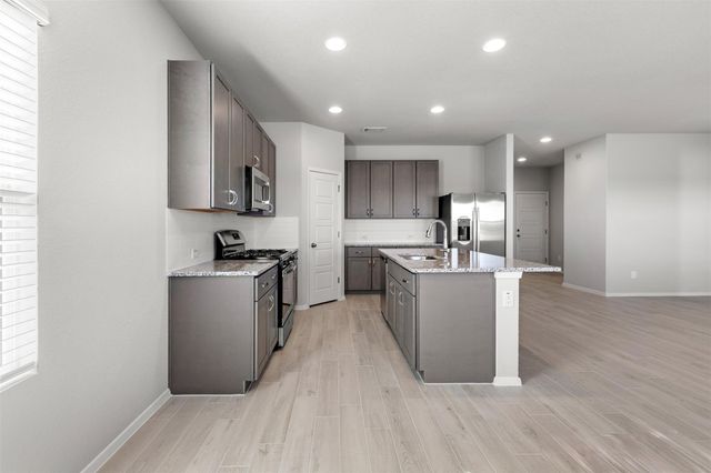 130 Keltic DR, Kyle, TX 78640