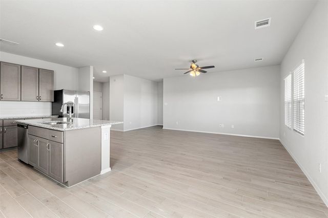 130 Keltic DR, Kyle, TX 78640