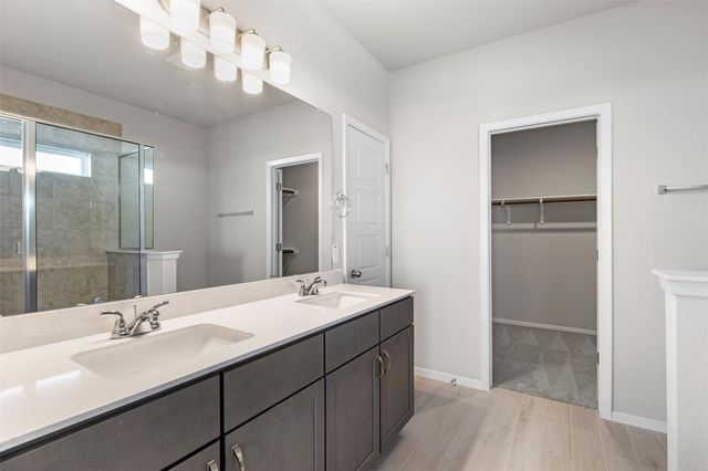 130 Keltic DR, Kyle, TX 78640