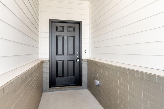 130 Keltic DR, Kyle, TX 78640