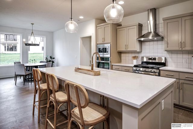 5707 N 209th Street, Elkhorn, NE 68022