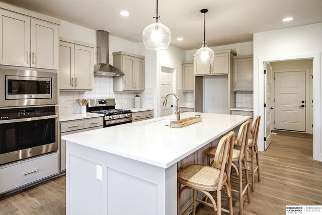 5707 N 209th Street, Elkhorn, NE 68022