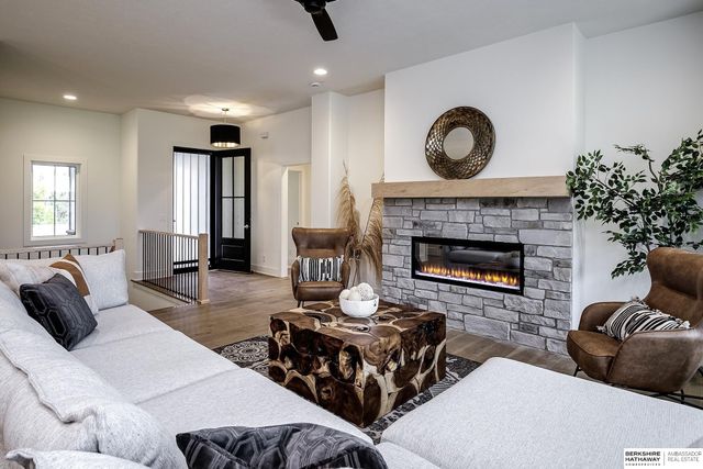 5707 N 209th Street, Elkhorn, NE 68022