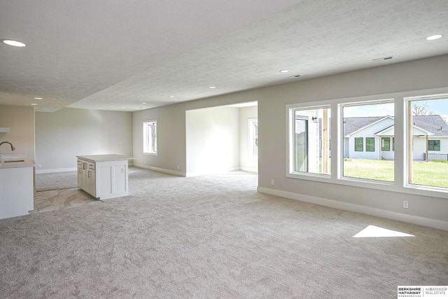 5707 N 209th Street, Elkhorn, NE 68022