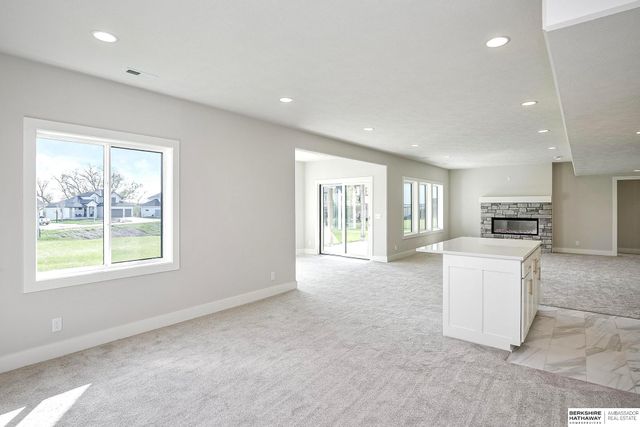 5707 N 209th Street, Elkhorn, NE 68022