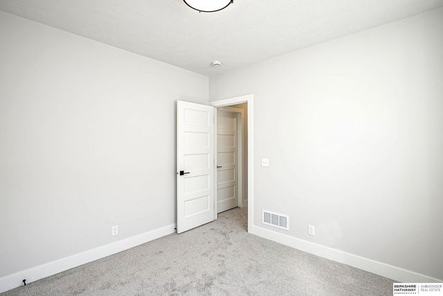 5707 N 209th Street, Elkhorn, NE 68022
