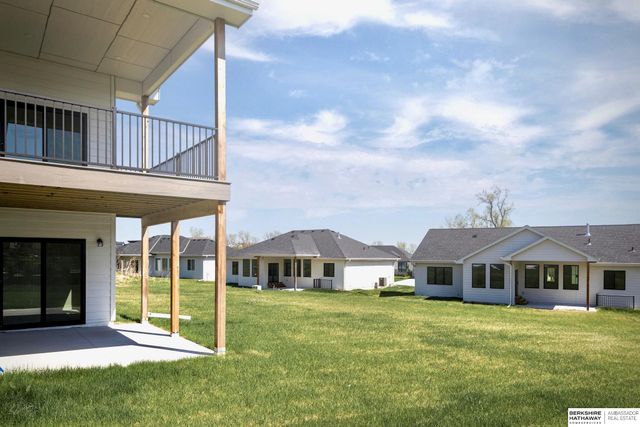 5707 N 209th Street, Elkhorn, NE 68022
