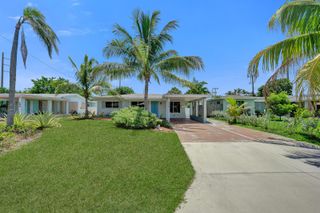 230 NE 45TH Street, Oakland Park, FL 33334