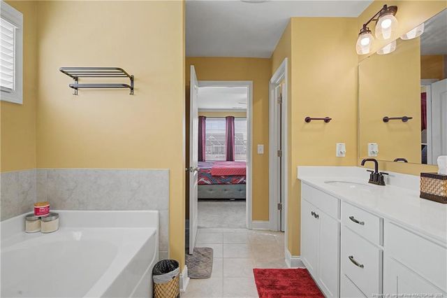 158 Sweet Grass Lane, Raeford, NC 28376