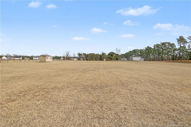 158 Sweet Grass Lane, Raeford, NC 28376