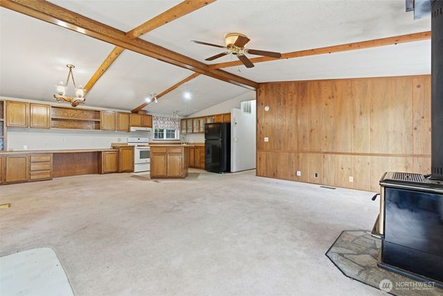 101 N Duckabush Drive N, Hoodsport, WA 98548