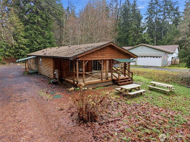 101 N Duckabush Drive N, Hoodsport, WA 98548