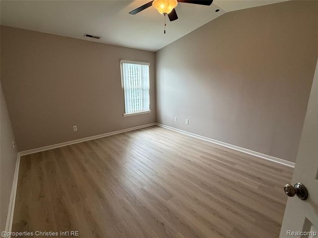 8413 Heywood Circle, Sterling Heights, MI 48312