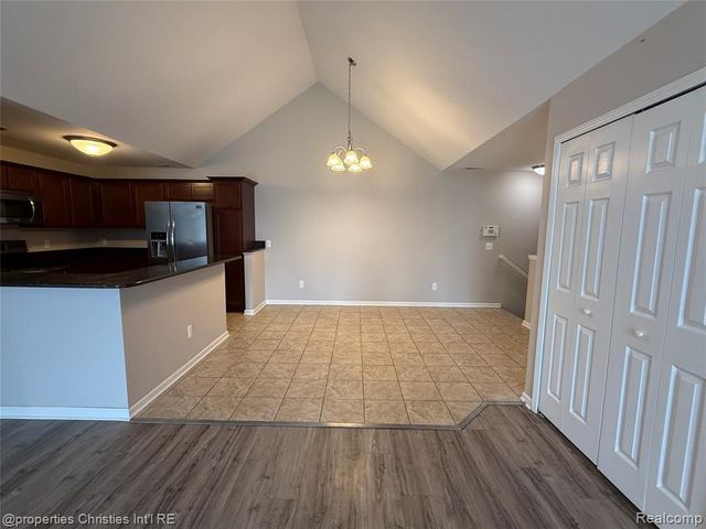 8413 Heywood Circle, Sterling Heights, MI 48312