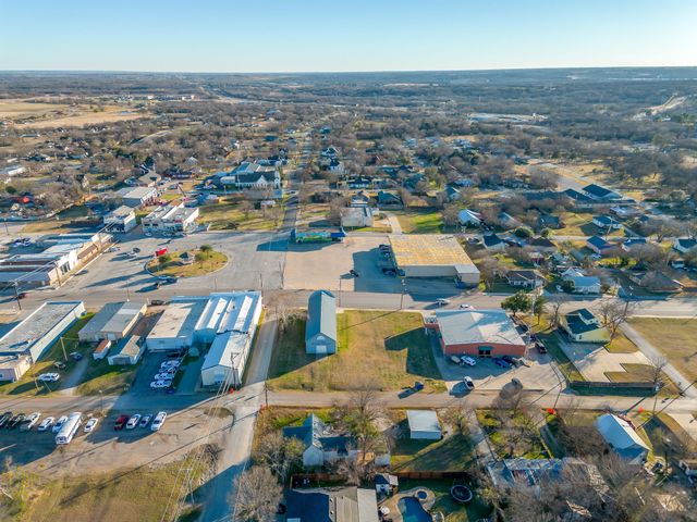 201 N Spears Street, Alvarado, TX 76009