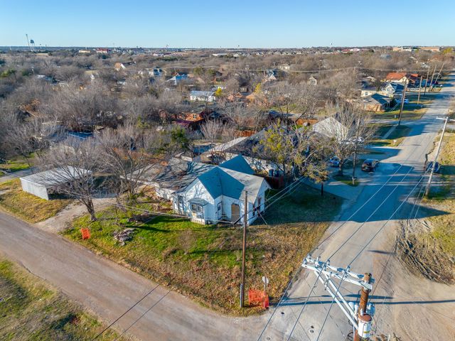 201 N Spears Street, Alvarado, TX 76009