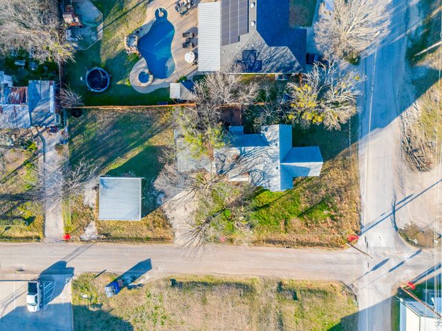 201 N Spears Street, Alvarado, TX 76009