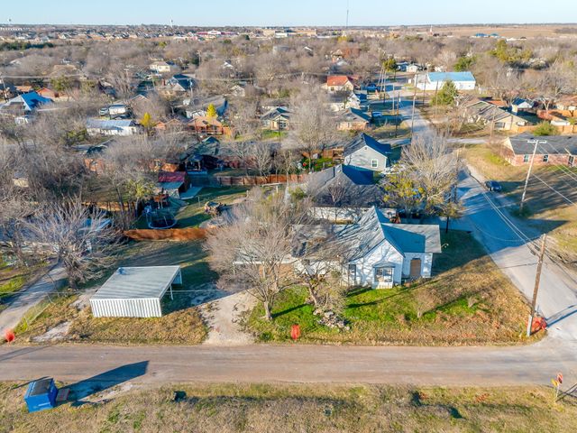 201 N Spears Street, Alvarado, TX 76009