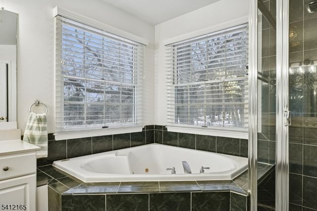 10 Hamilton Rd, Bernards Twp., NJ 07920