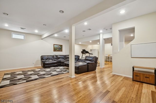 10 Hamilton Rd, Bernards Twp., NJ 07920