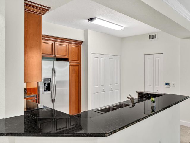 1405 RENAISSANCE Way 405, Boynton Beach, FL 33426