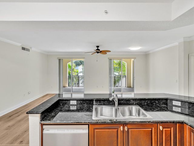 1405 RENAISSANCE Way 405, Boynton Beach, FL 33426