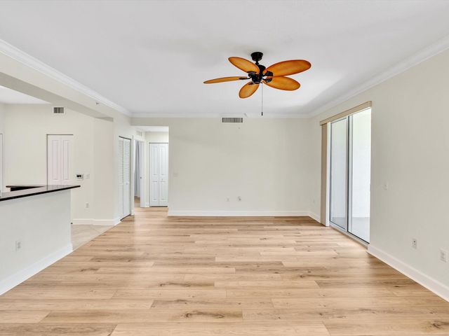 1405 RENAISSANCE Way 405, Boynton Beach, FL 33426