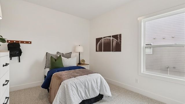 595 NW Concord Lane, Waukee, IA 50263