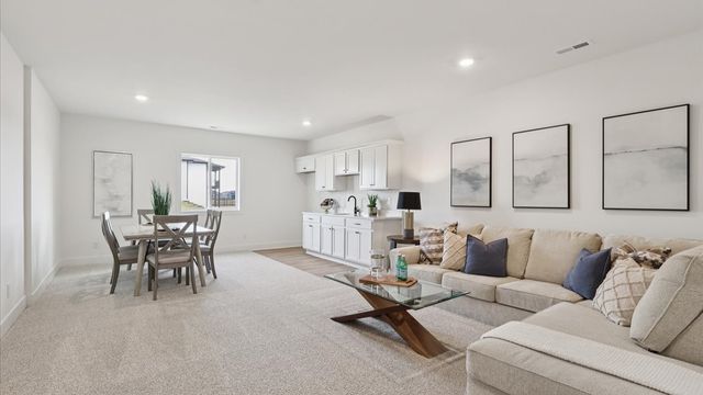 595 NW Concord Lane, Waukee, IA 50263