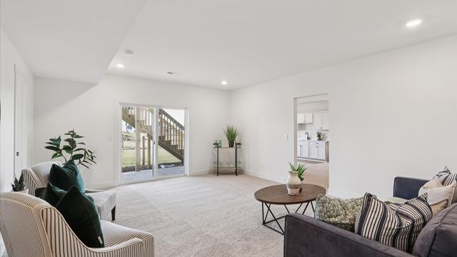 595 NW Concord Lane, Waukee, IA 50263