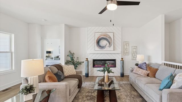 595 NW Concord Lane, Waukee, IA 50263