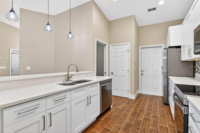 6535 BRENTWOOD DRIVE, Zephyrhills, FL 33542