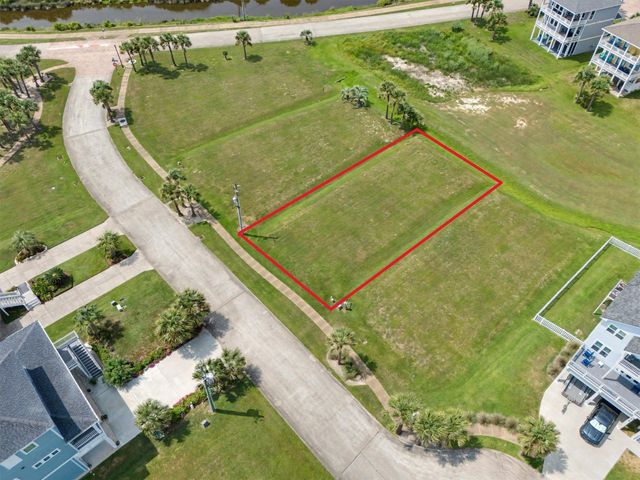 4111 Royal Tern Lane, Galveston, TX 77554