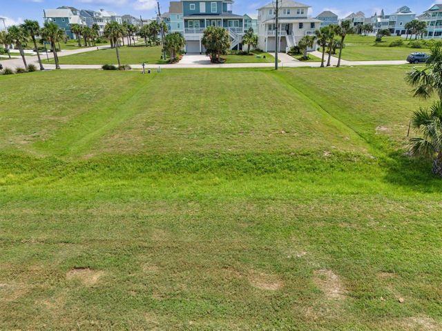 4111 Royal Tern Lane, Galveston, TX 77554