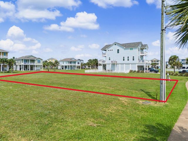 4111 Royal Tern Lane, Galveston, TX 77554