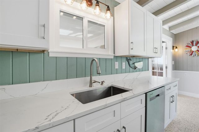 4626 GLEASON AVENUE, Sarasota, FL 34242