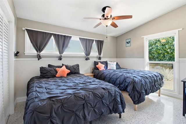 4626 GLEASON AVENUE, Sarasota, FL 34242