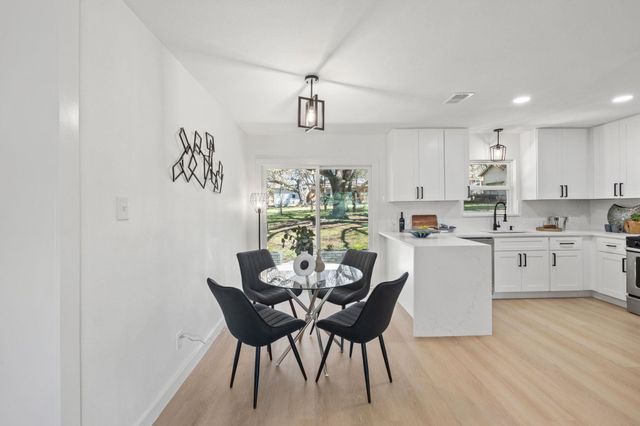 12007 N Oaks DR, Austin, TX 78753