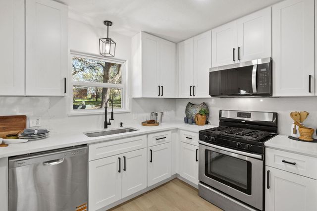 12007 N Oaks DR, Austin, TX 78753